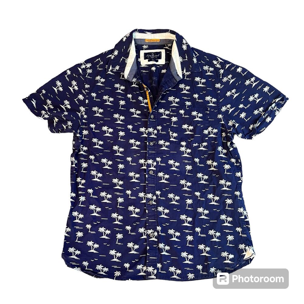 Men’s Casual Button Down Shirt | Size Small